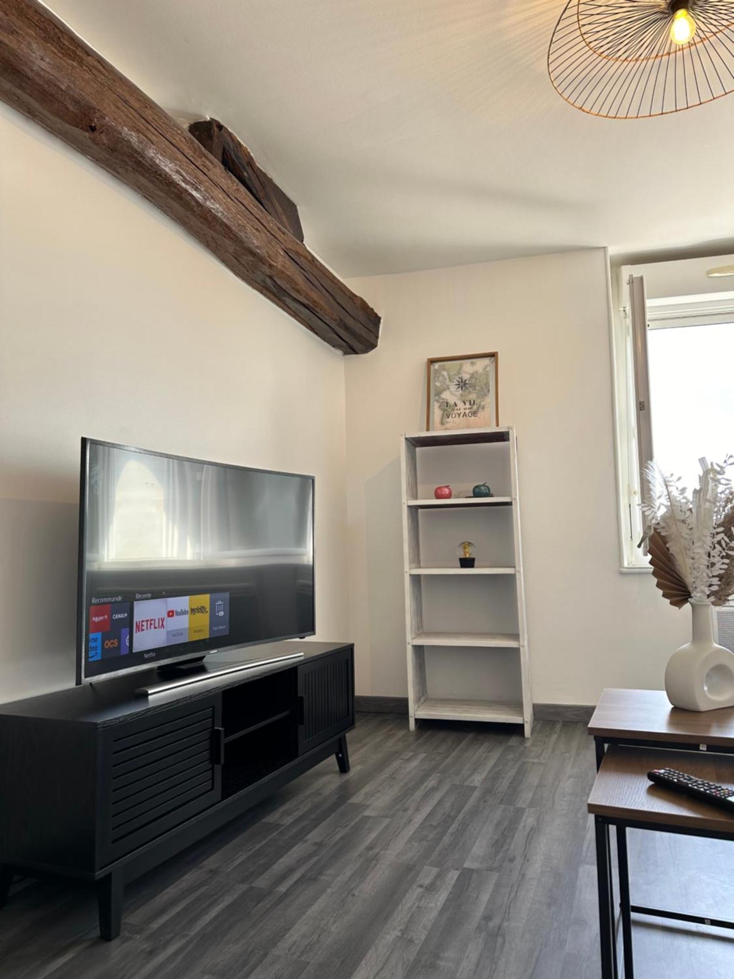 Appartement Cosy En Centre Ville Cholet Extérieur photo