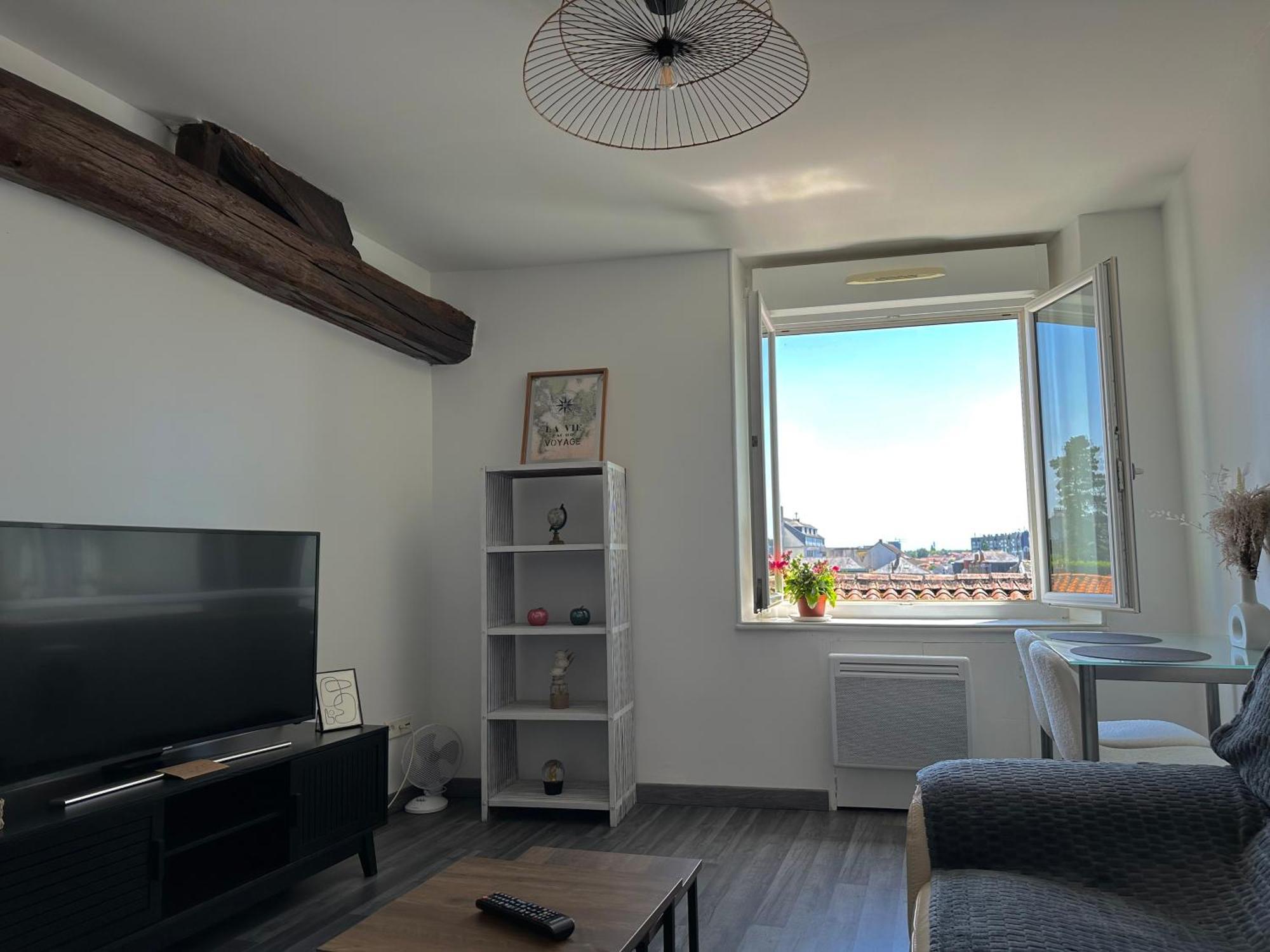 Appartement Cosy En Centre Ville Cholet Extérieur photo